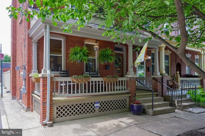 Property Photo:  328 N Pine Street  PA 17603 