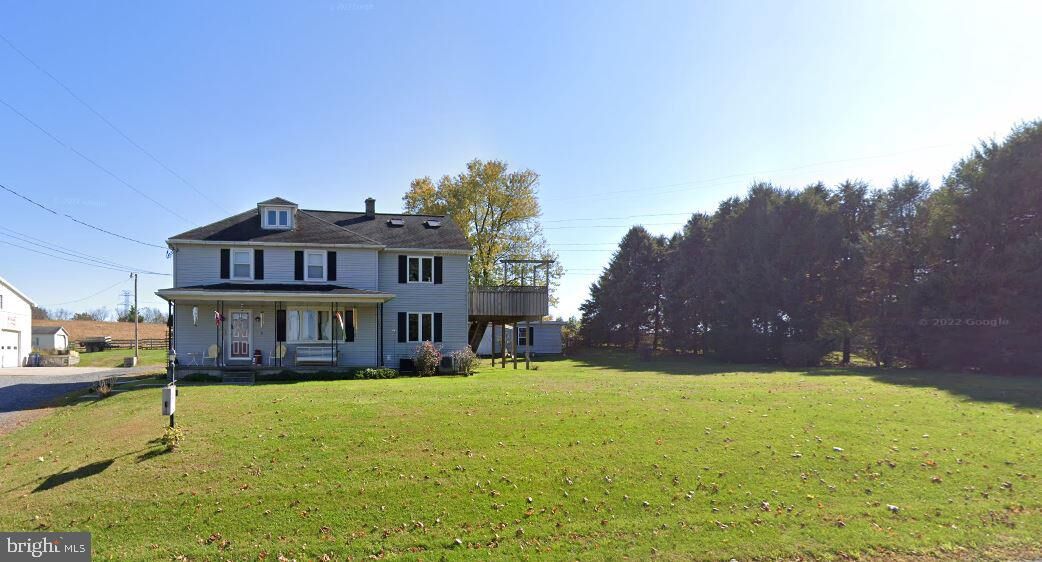 Property Photo:  