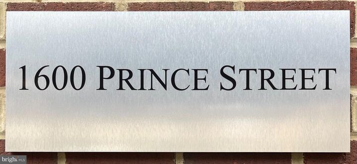 Property Photo:  1600 Prince Street 210  VA 22314 