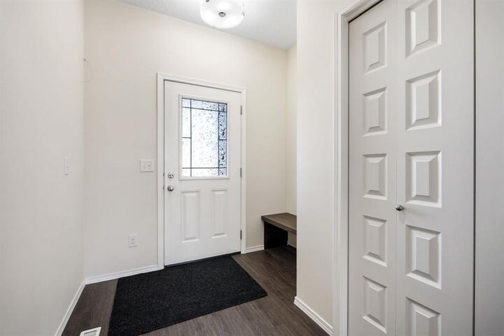 Property Photo:  194 Rowntree Avenue  MB R3Y 0Z2 