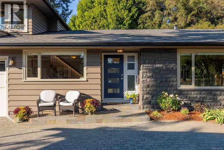 Property Photo: 1680 Ash Road BC V5C 4B3