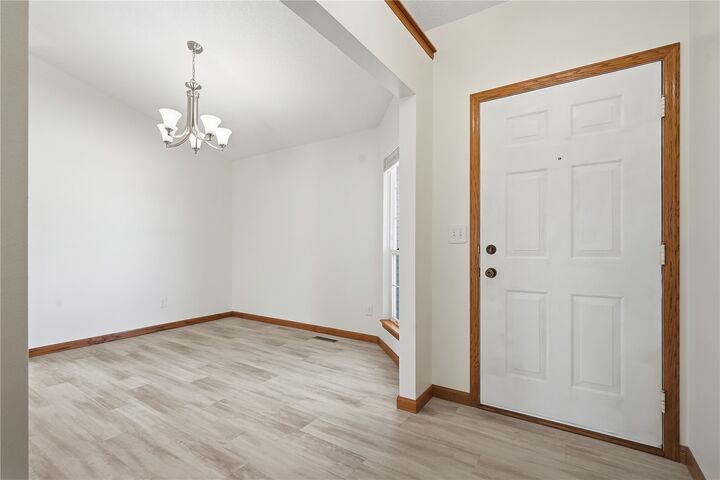 Property Photo:  6805 Stone Terrace Dr  IA 52404 