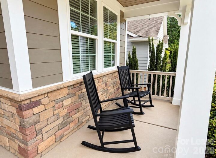 Property Photo:  16233 Kelby Cove  NC 28278 