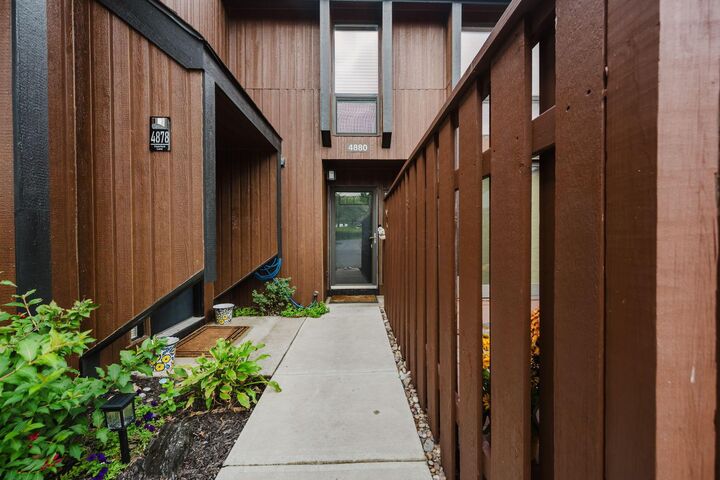Property Photo:  4880 Clearfork Lane  OH 43081 