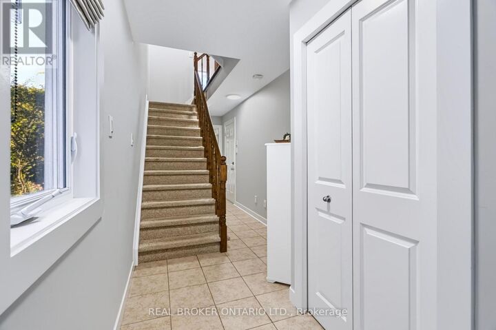 Property Photo:  78 Songbird Private  ON K2H 0A2 