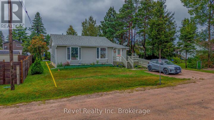Property Photo:  2 Lincoln Avenue  ON P0A 1X0 