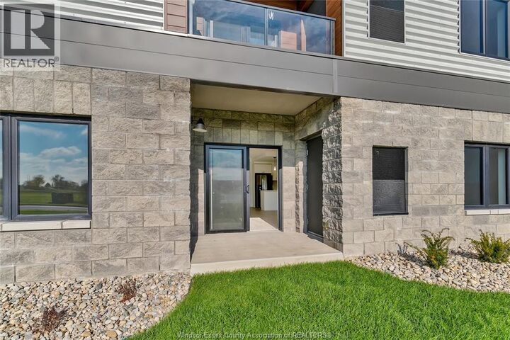 Property Photo:  2600 Sandwich West Parkway 102  ON N9H 1H3 