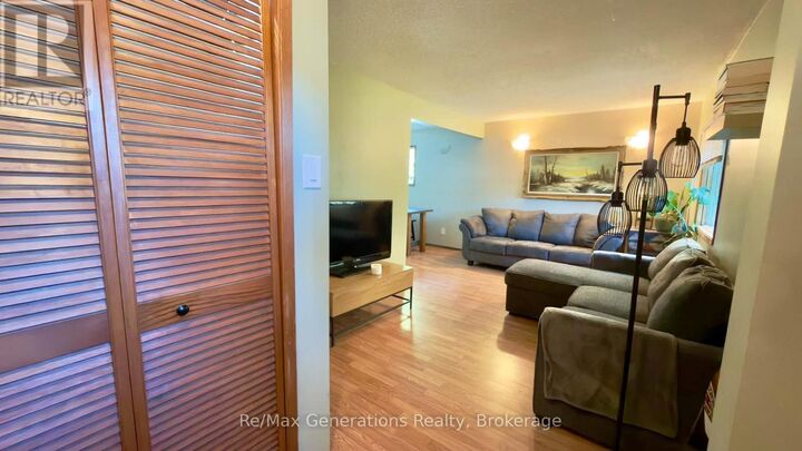 Property Photo: 230 Secord Street ON P7B 3E5