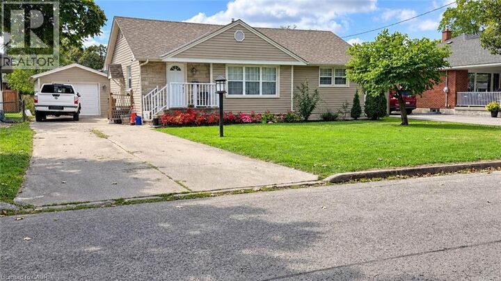 Property Photo:  12 Roseland Avenue  ON L2M 5Z2 