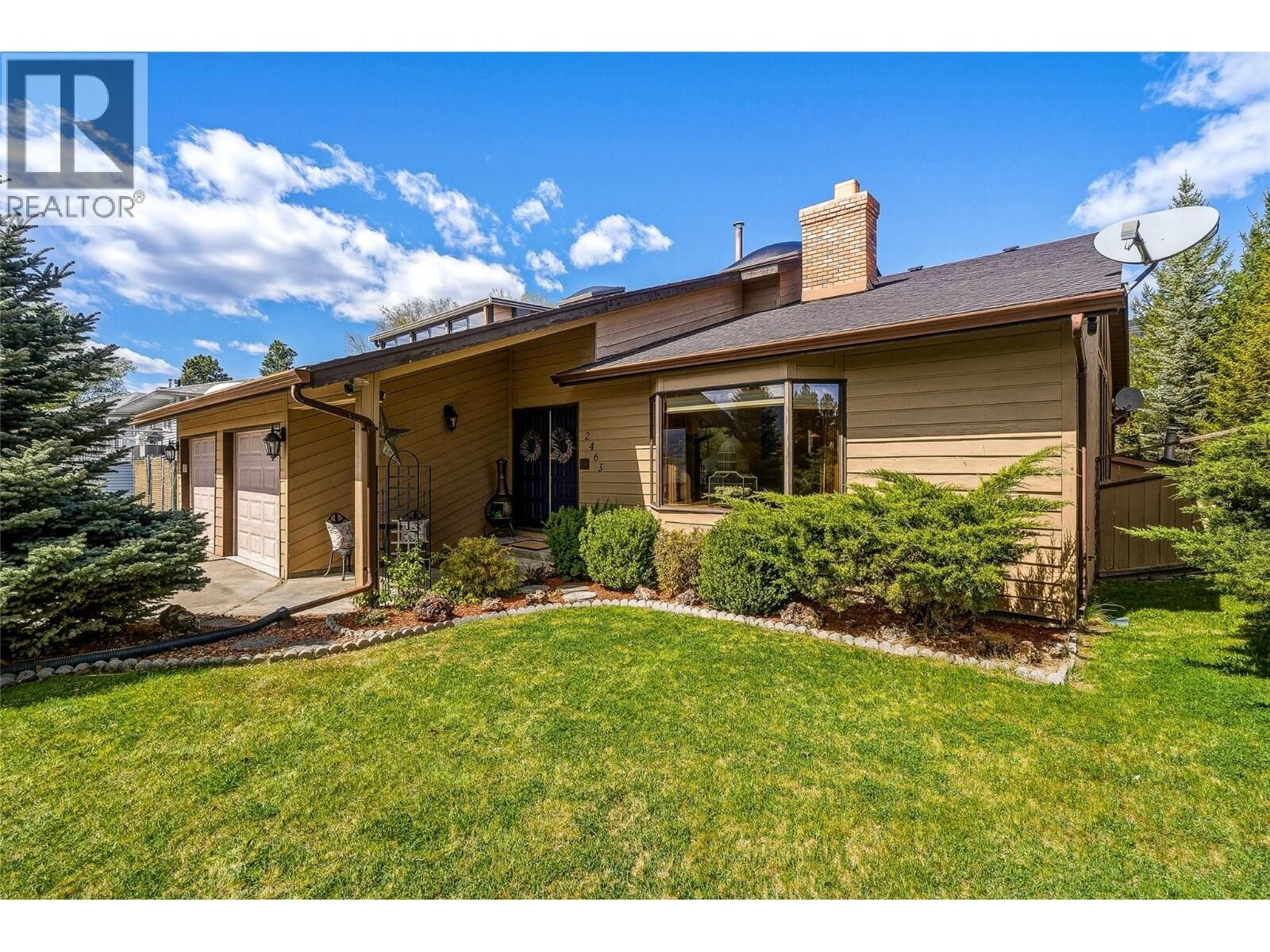 Property Photo:  2463 Irvine Avenue  BC V1K 4H4 