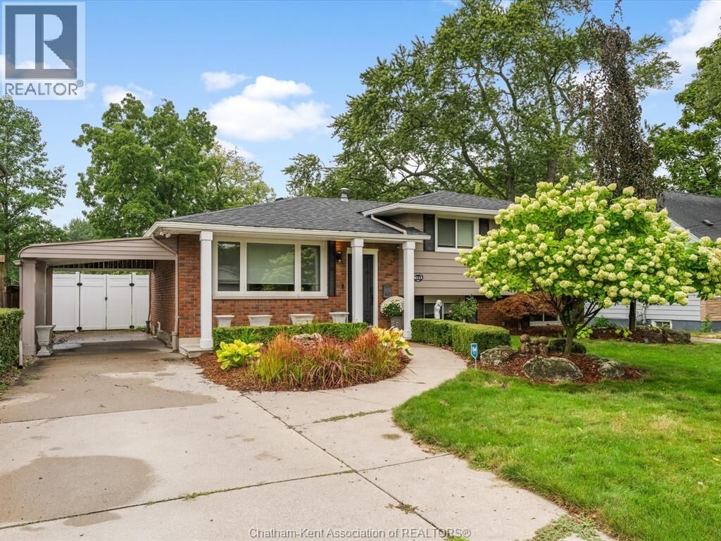 Property Photo:  4113 Roseland Drive East  ON N9G 1Y5 
