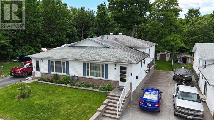 Property Photo:  91 Beckett Blvd  ON P5A 3P6 