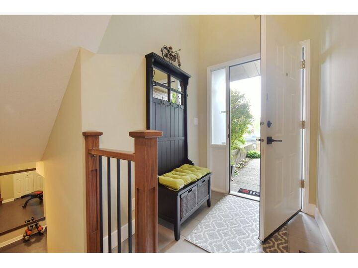 Property Photo: 15415 Russell Avenue BC V4B 2R5