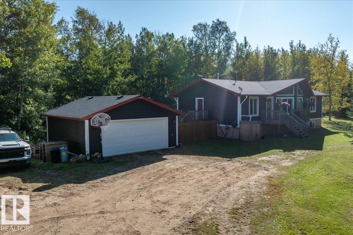 Property Photo:  20005 Twp Rd 502  AB T0B 4J2 