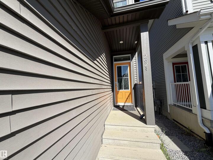 Property Photo:  2628 Donaghey Crescent SW  AB T6W 4T2 