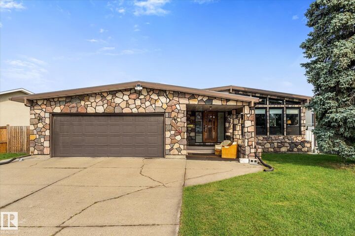Property Photo: 9504 139 Avenue NW AB T5E 5Z8