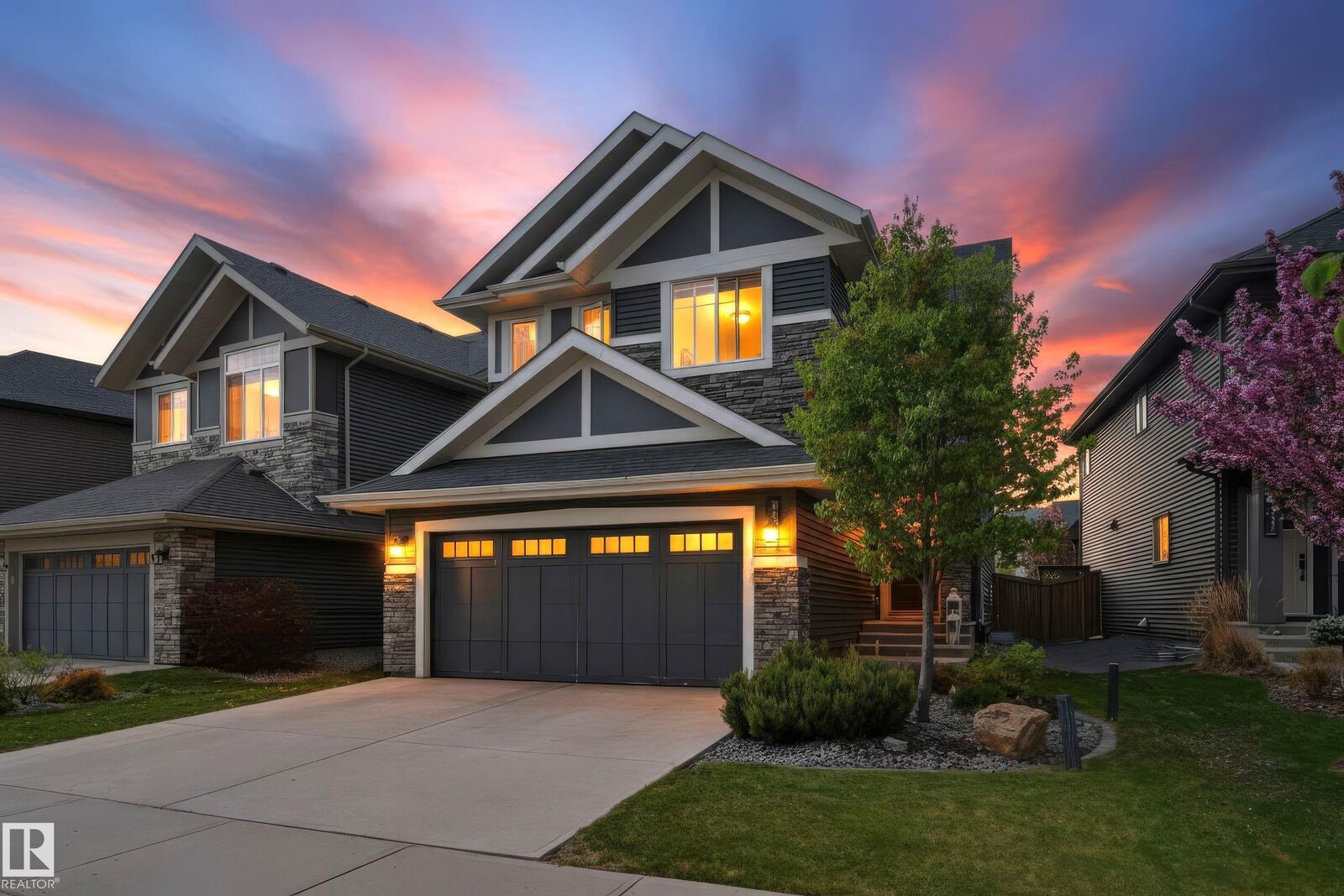 Property Photo:  3625 Keswick Boulevard SW  AB T6W 3S5 