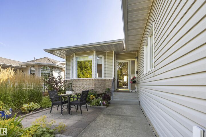 Property Photo:  23 Highland Crescent  AB T8A 5N8 