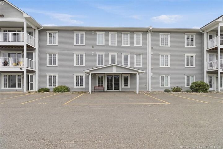 Property Photo:  185 Reynolds Street 14  NB E3A 0K7 