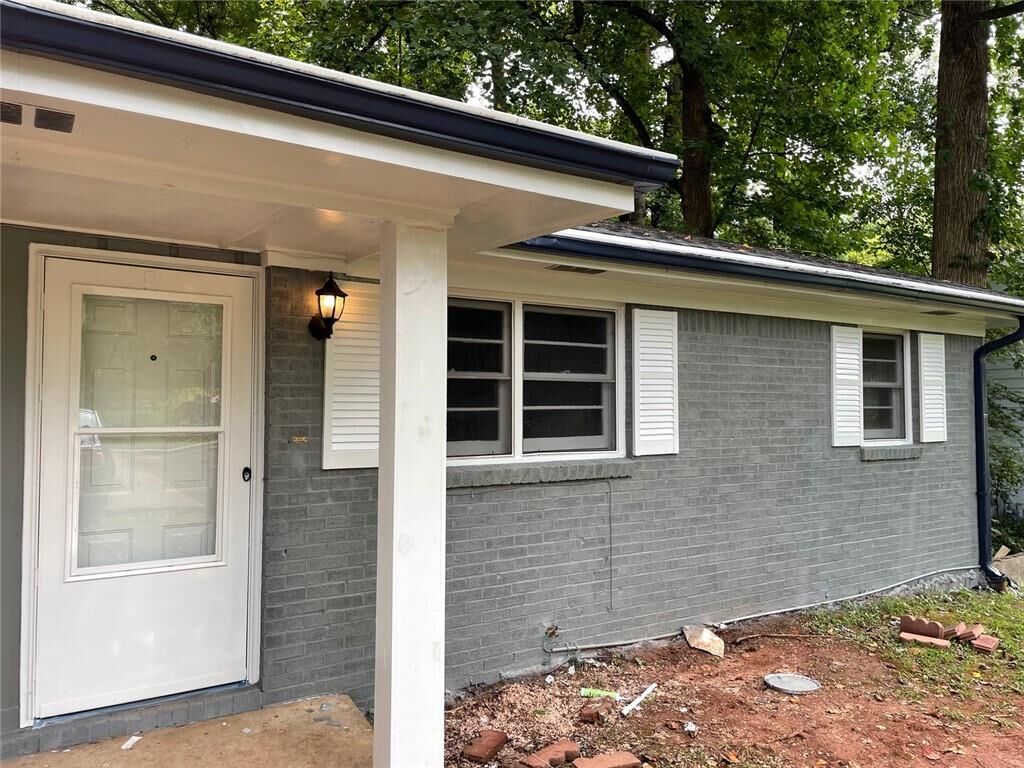 Property Photo: 665 Barnes Drive SW #2 GA 30126