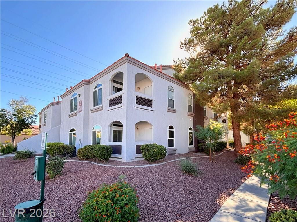 Property Photo: 700 Carnegie Street 1921 NV 89052
