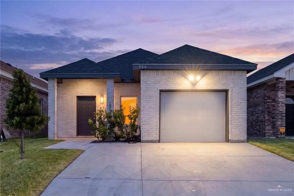 Property Photo: 704 W 25th Street TX 78572