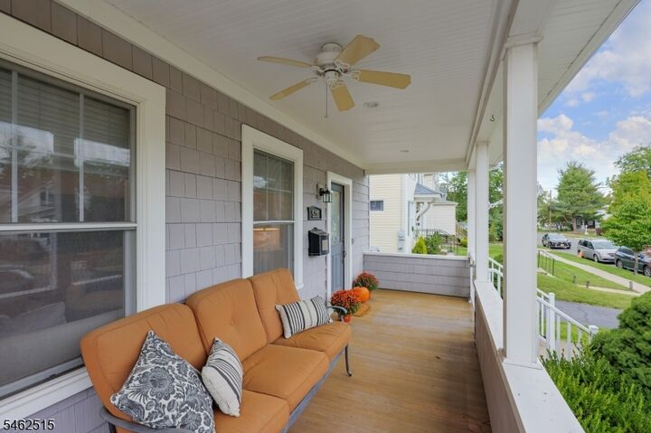 Property Photo:  528 Downer Street  NJ 07090 