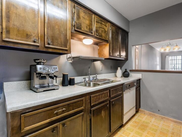 Property Photo: 4500 Sherwood Lane 31 TX 77092
