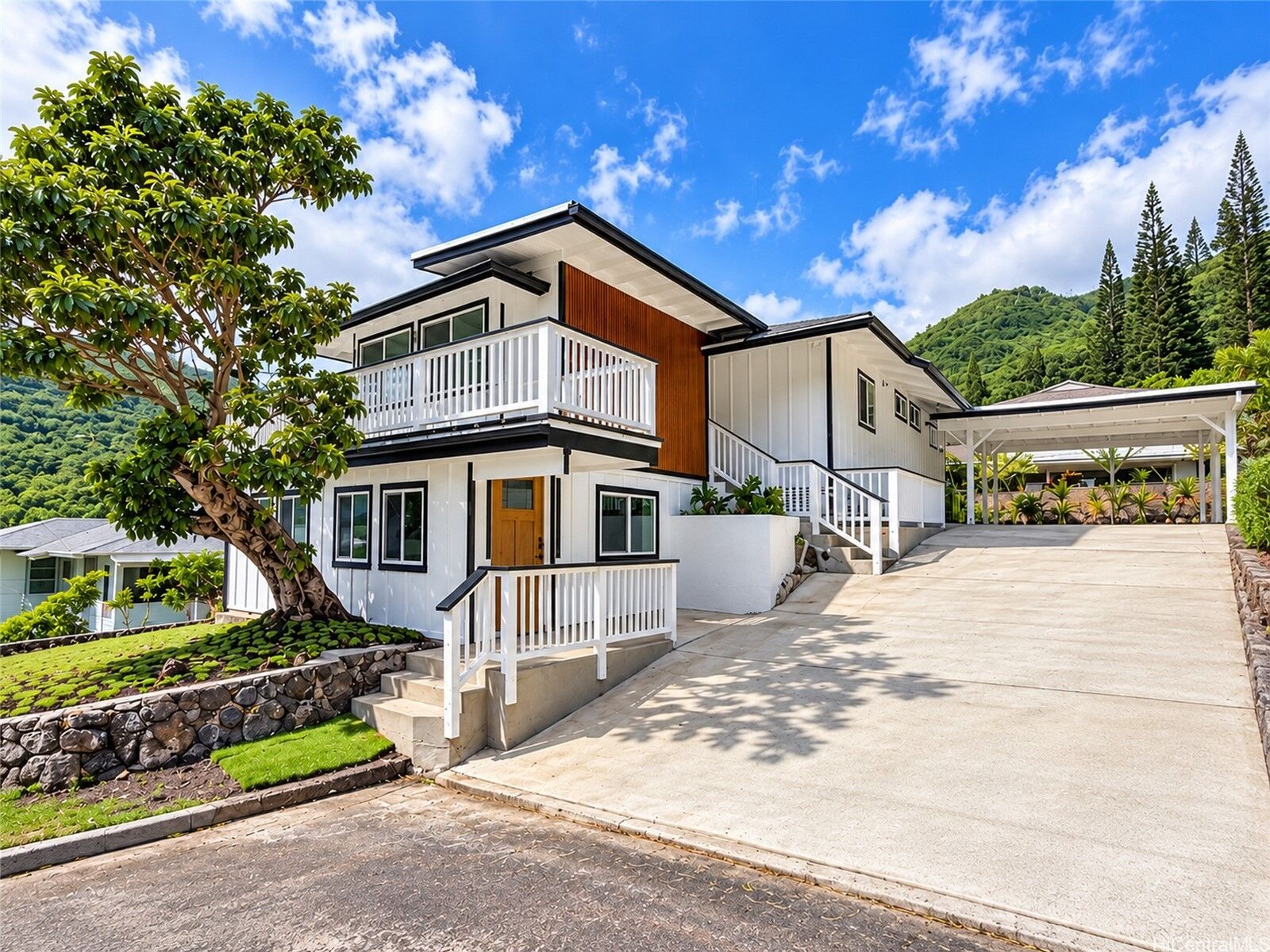 Property Photo:  2446 Puunoa Place  HI 96816 