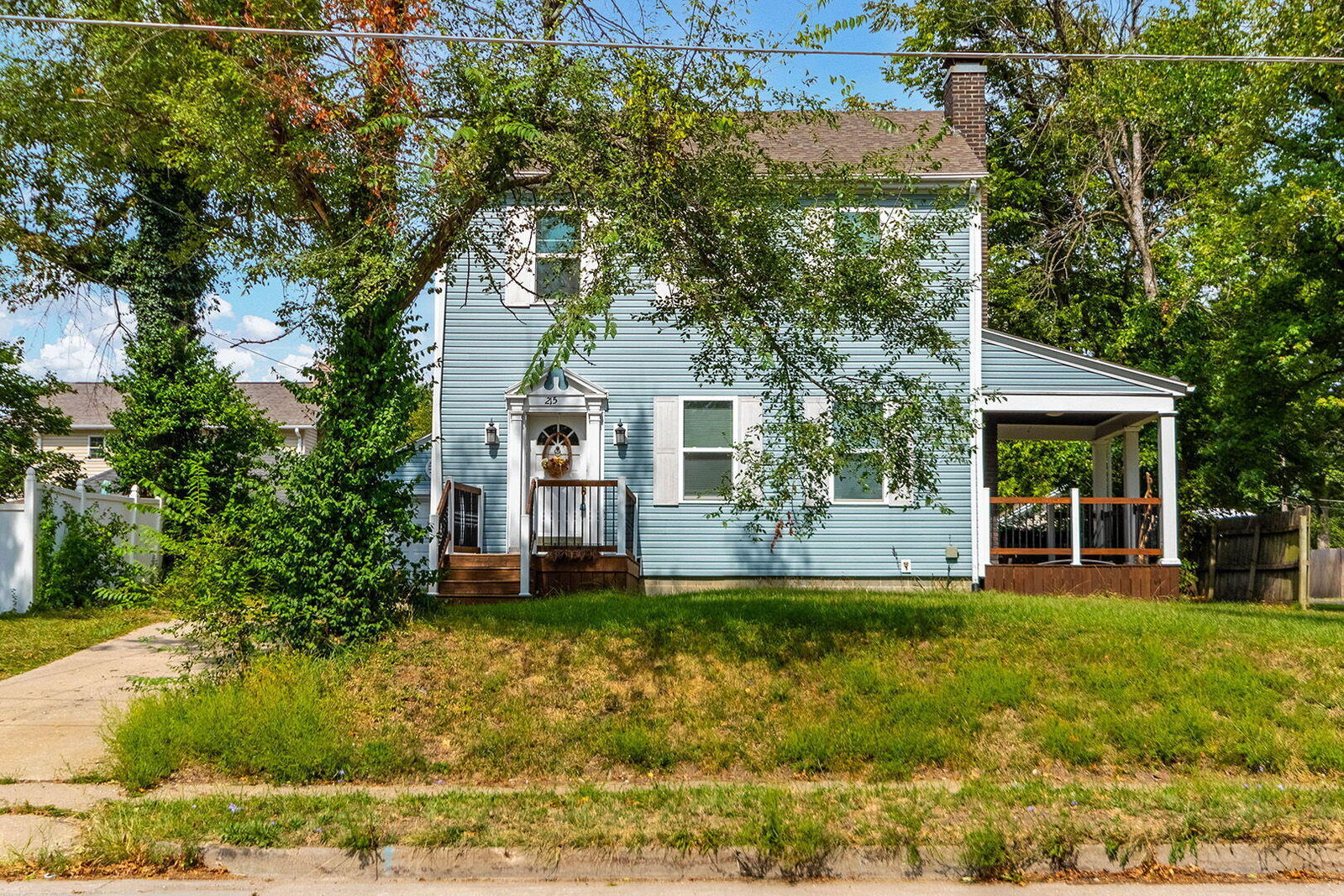 Property Photo: 215 W Boulevard Street MO 65265