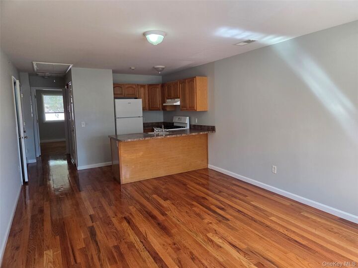 Property Photo:  12 Pavilion Road 5  NY 10901 
