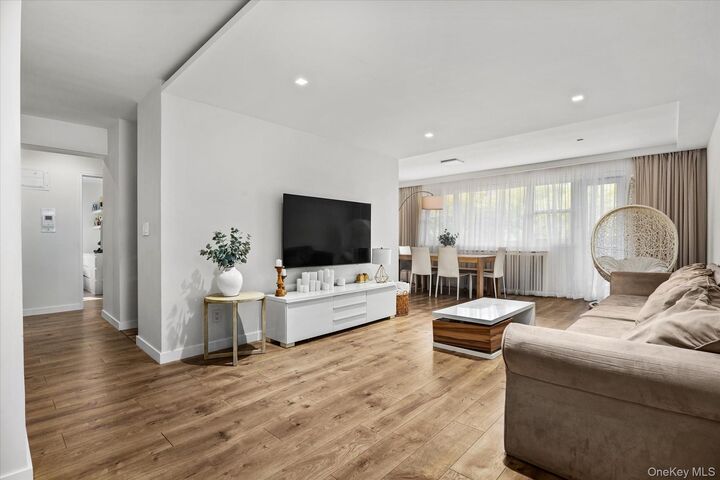 Property Photo:  151-31 88th Street 3C  NY 11414 