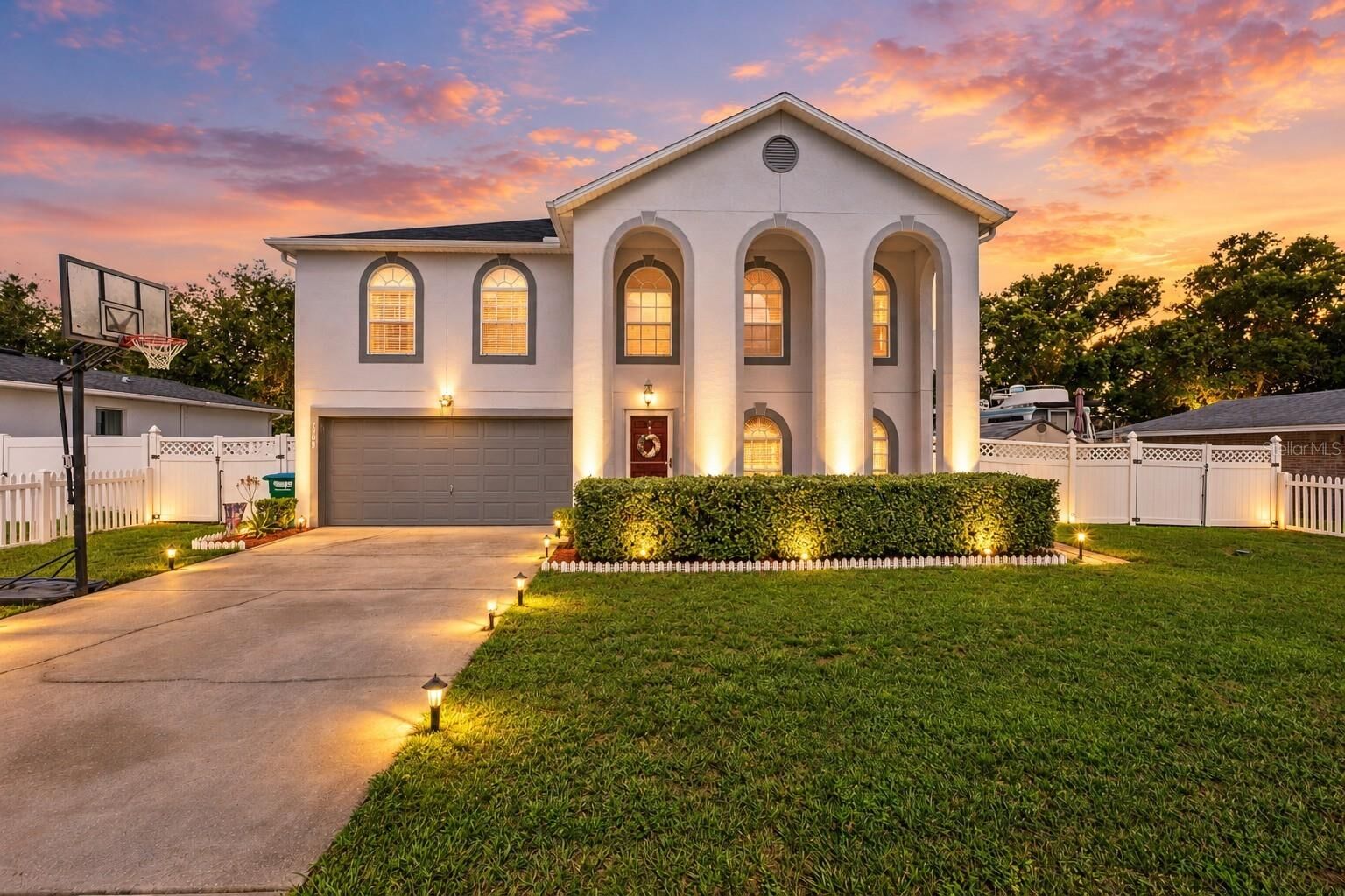 Property Photo: 1308 Azora Drive FL 32725