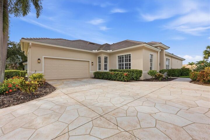 Property Photo: 2755 Myakka Creek Court FL 33953