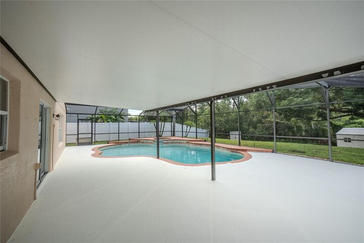 Property Photo: 14208 Abington Heights Drive FL 32828