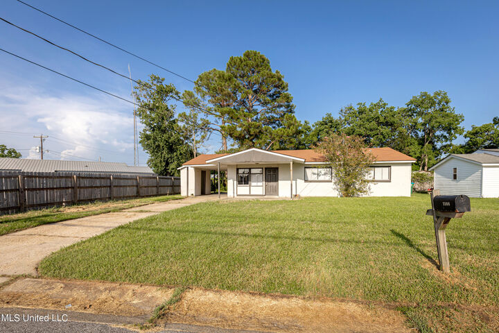 Property Photo: 3306 Whitmore Street MS 39567