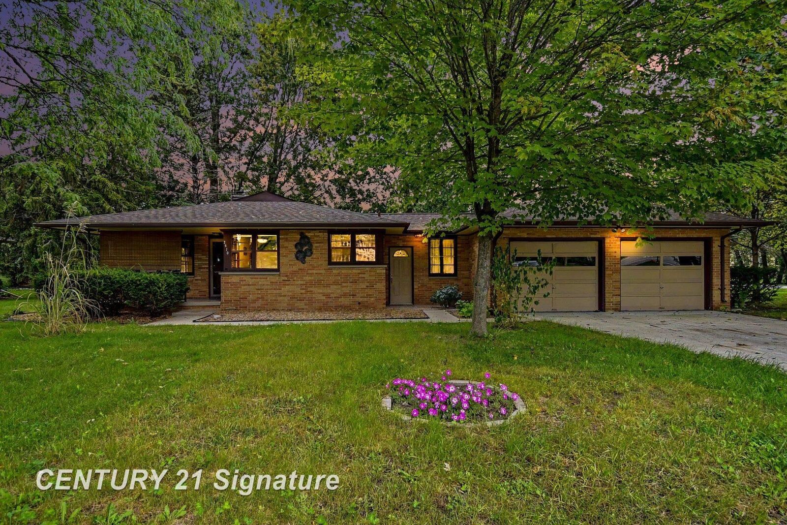 Property Photo:  2520 Hemmeter Road  MI 48603 
