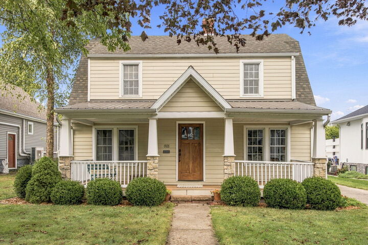 Property Photo: 821 Lewis Avenue MI 49085