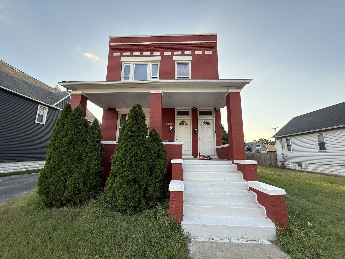 Property Photo:  568 Douglas Avenue  IL 60409 