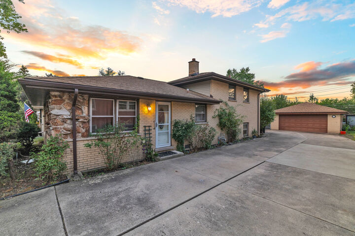 Property Photo: 10220 S Kostner Avenue IL 60453