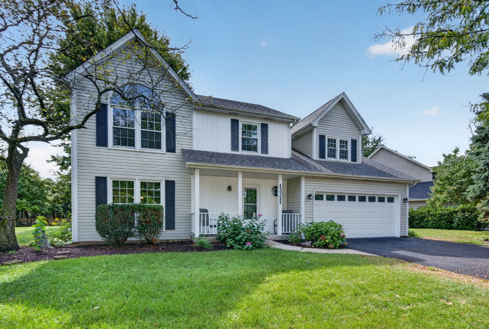 Property Photo:  13311 S Columbine Circle  IL 60585 