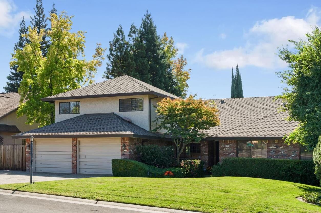 Property Photo:  108 Miller Way  CA 95630 