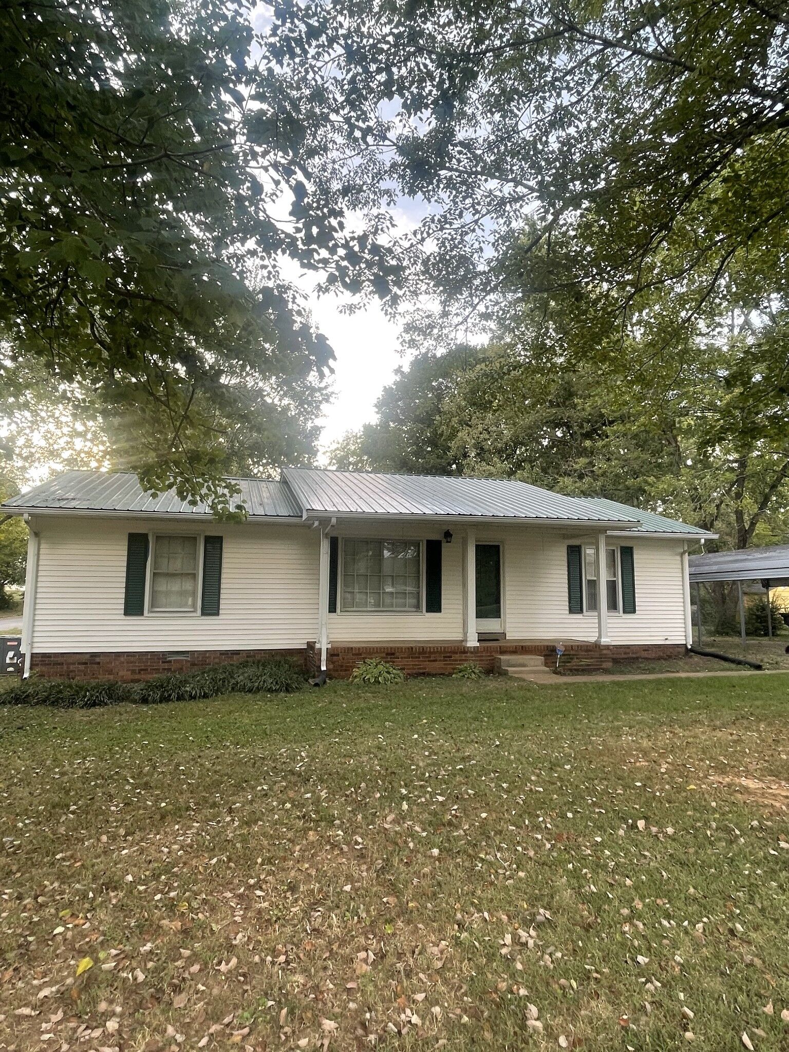 Property Photo:  601 Herb Dr  TN 38464 