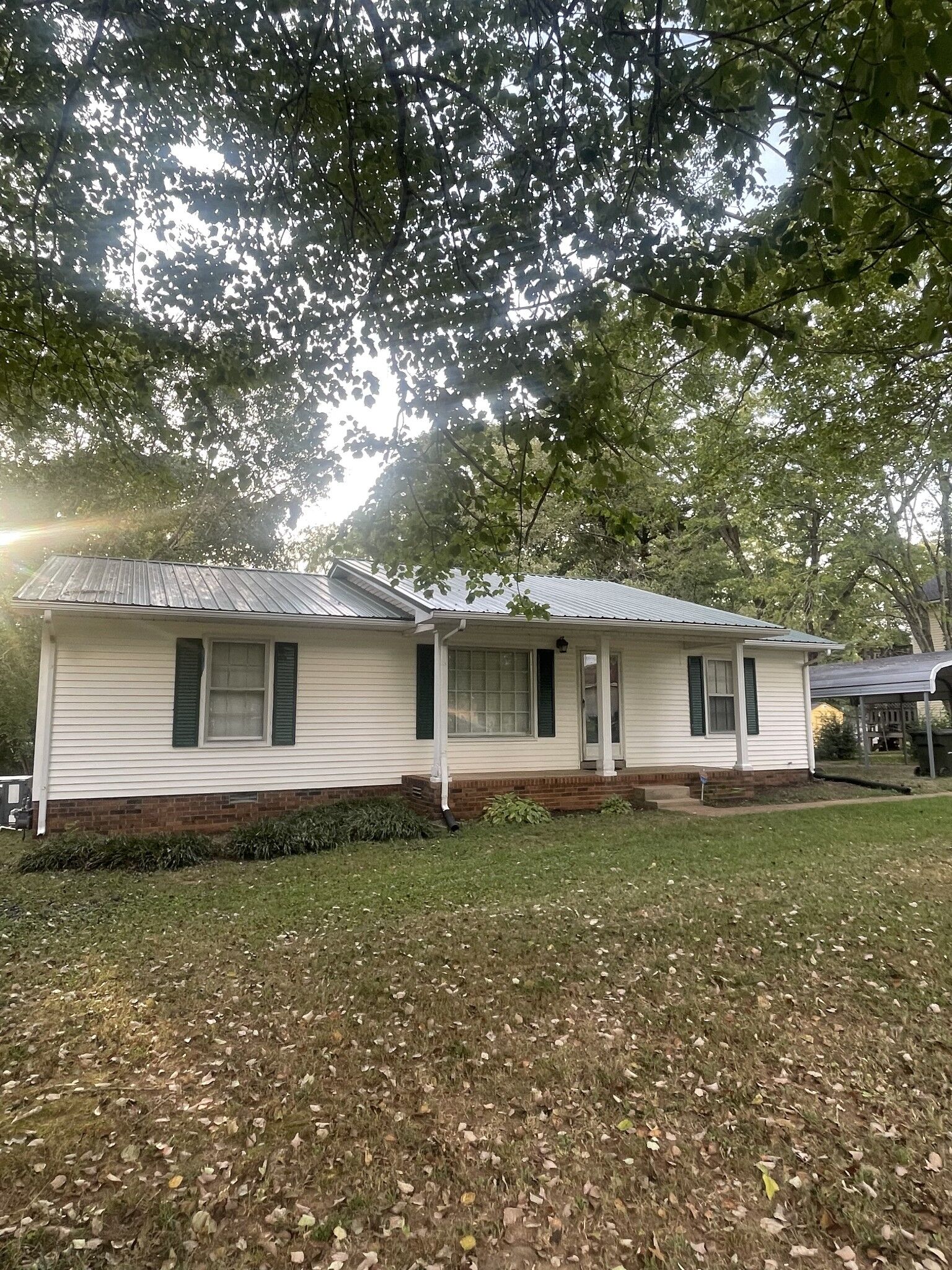 Property Photo:  601 Herb Dr  TN 38464 