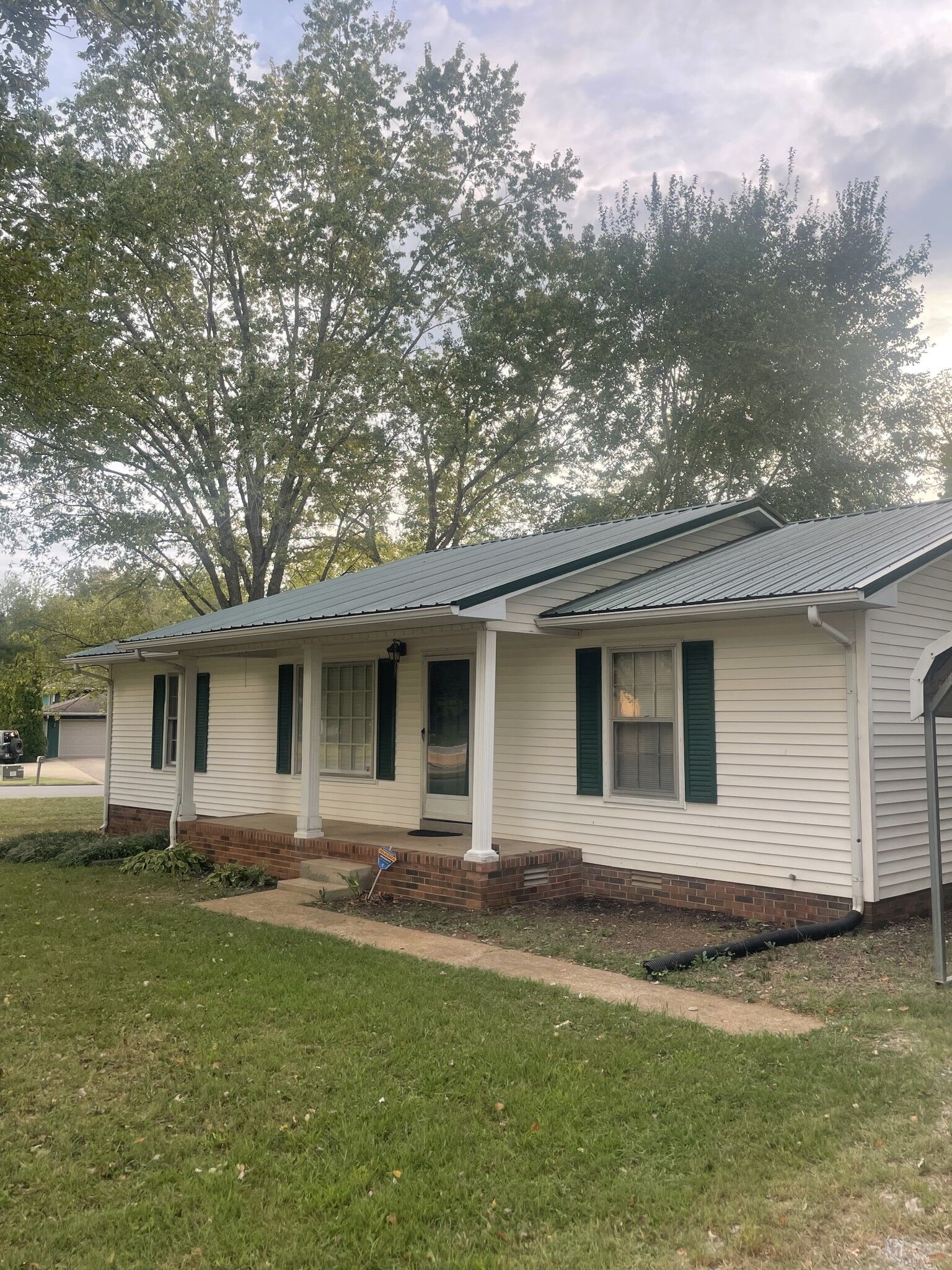 Property Photo: 601 Herb Dr TN 38464