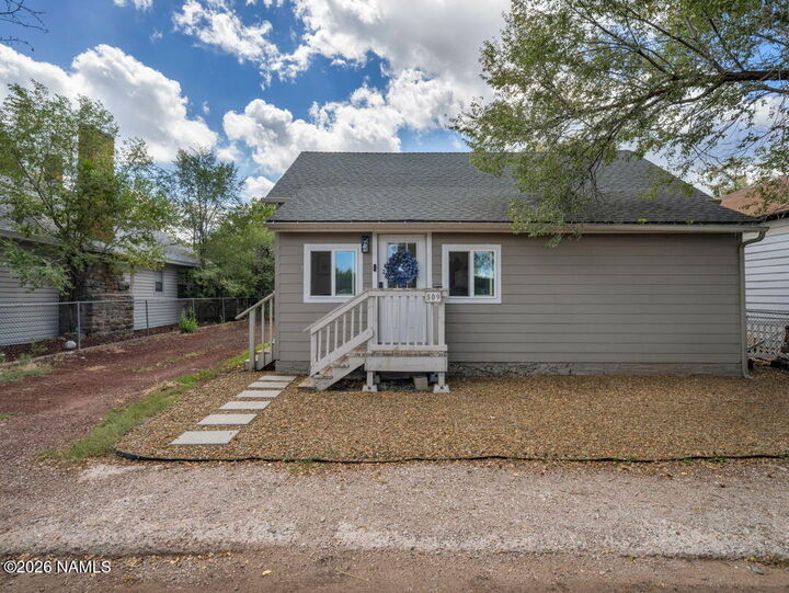 Property Photo:  509 W Sheridan Avenue  AZ 86046 