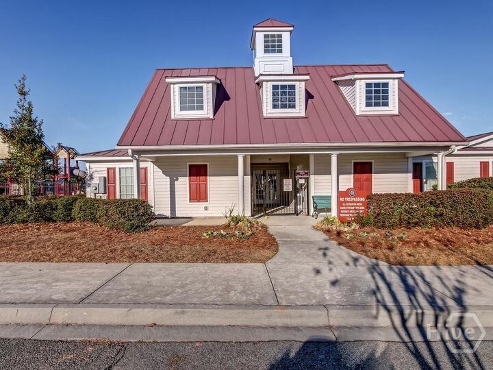 Property Photo: 10 Gardenia Drive GA 31407