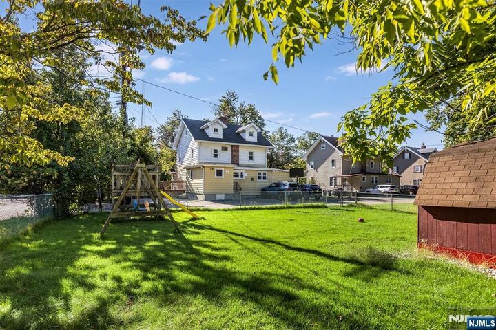 Property Photo:  51 Ringwood Avenue  NJ 07442 