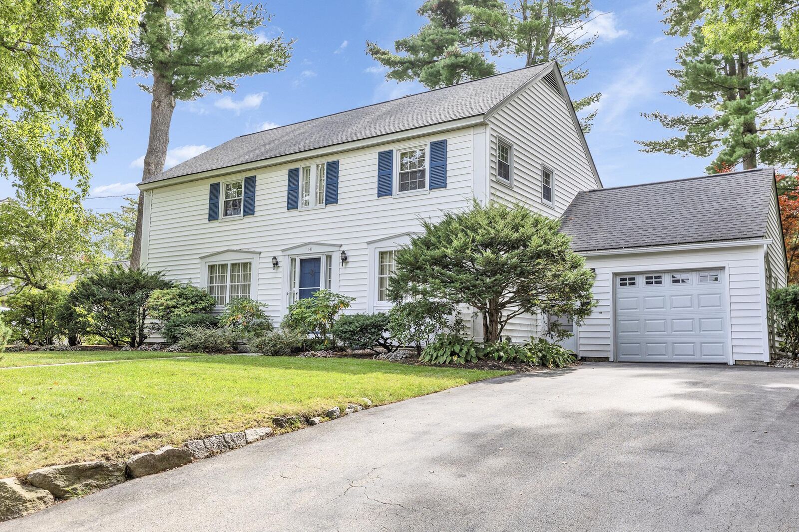 Property Photo: 147 Kearney Street NH 03104