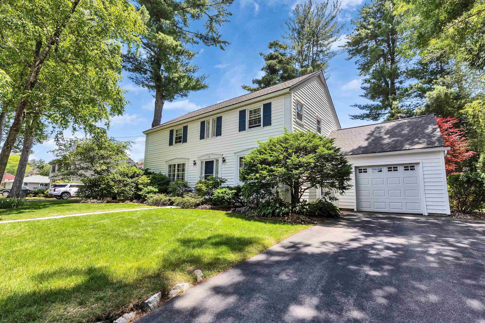 Property Photo:  147 Kearney Street  NH 03104 